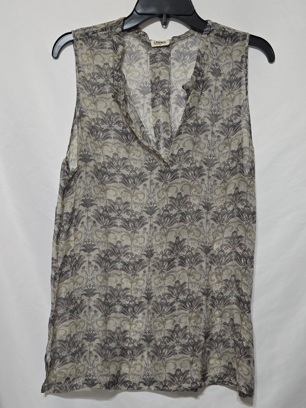 L'AGENCE 100% Silk Sleeveless Split Neck Blouse Top Damask Floral Neutral Sz8